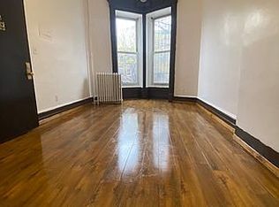 902 Greene Ave #2F, Brooklyn, NY 11221