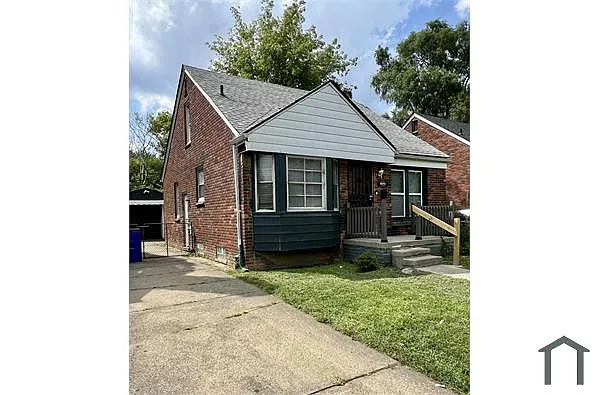Building Photo - 20313 Schoenherr St
