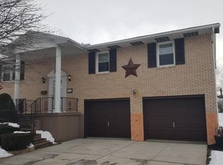 520 Samuels Ave, Hazleton, PA 18201