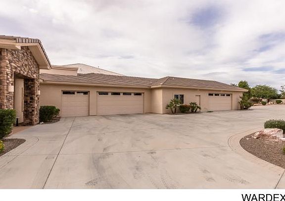 2nd image of 2517 Camino Del Rio