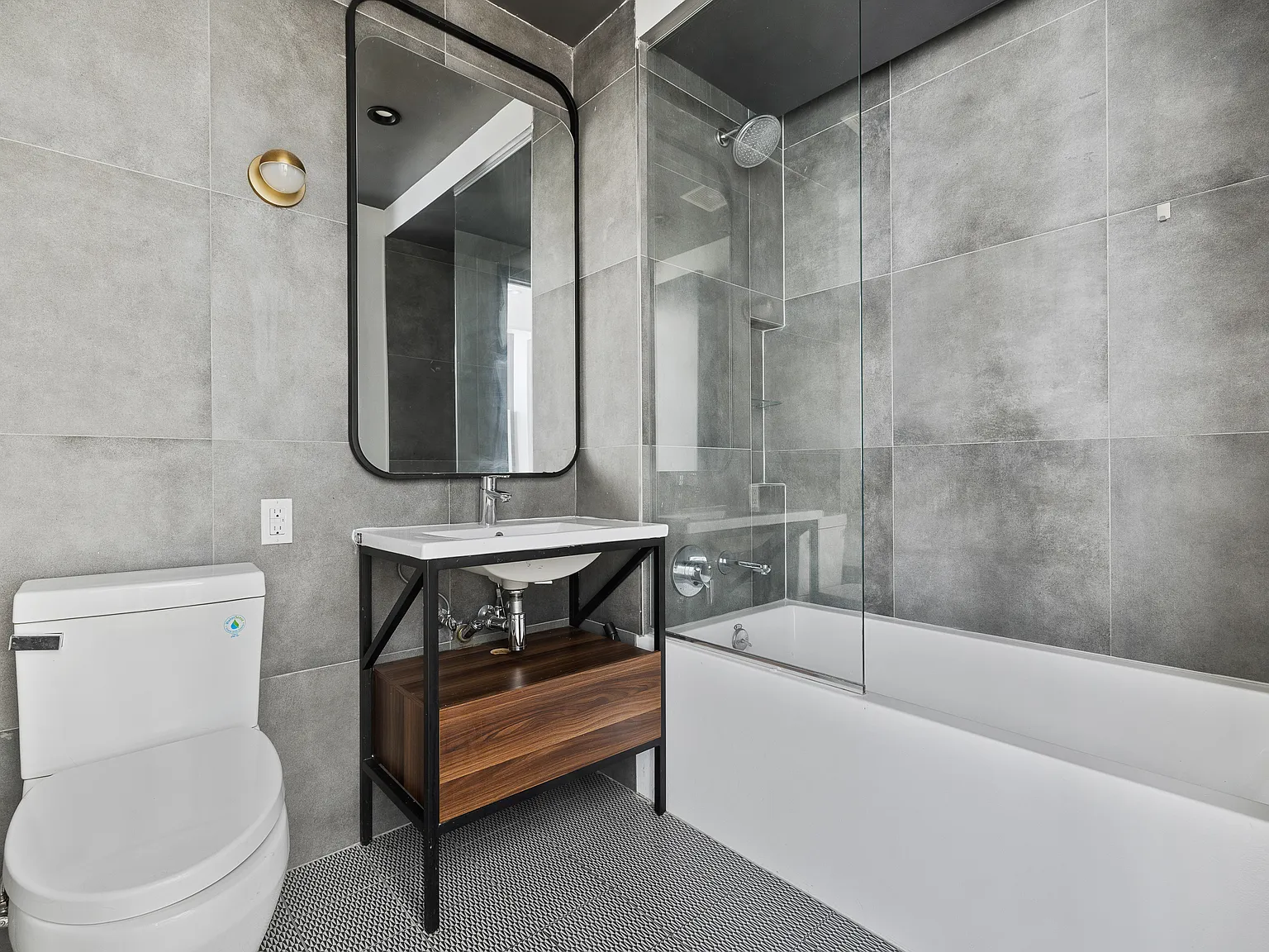 93 Linden Street — Photo 3