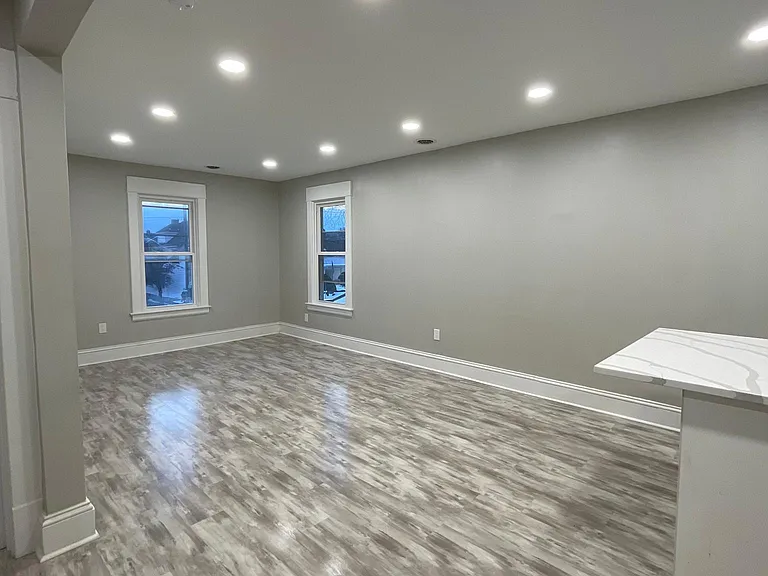 1425 State St #2 — Photo 7