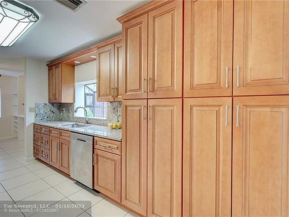 2nd image of 9436 Chelsea Dr N #9436