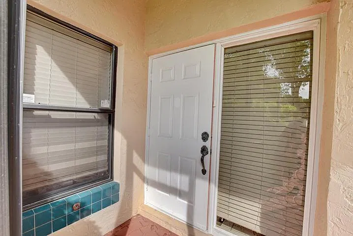 2 bed, 1616 sqft, $3,300 — Photo 3