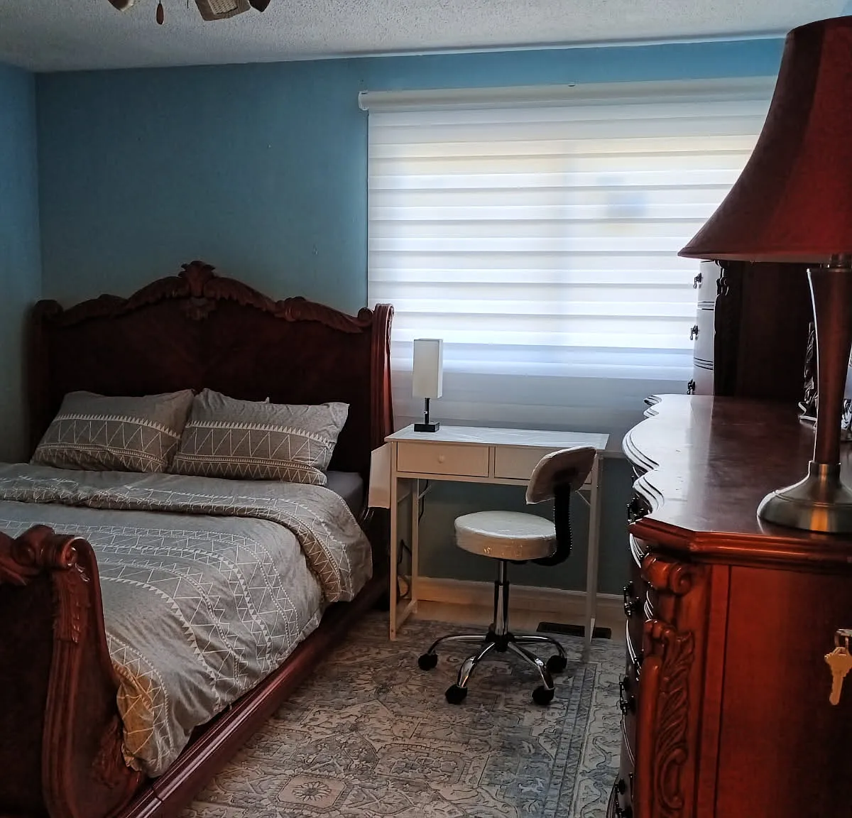 Attila Ct, Etobicoke — Photo 1