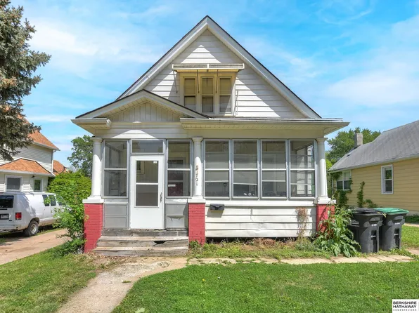 1721 S 11th St, Omaha, NE 68108