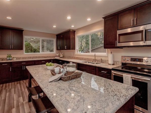 216 Bremerton Ave SE