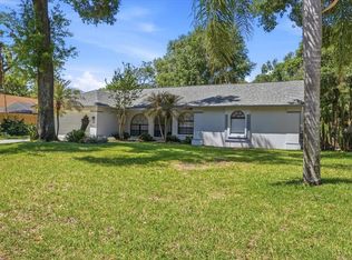 2800 Hammock Dr, Plant City, FL 33566