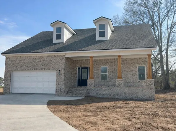 466 County Road 18, Headland, AL 36345