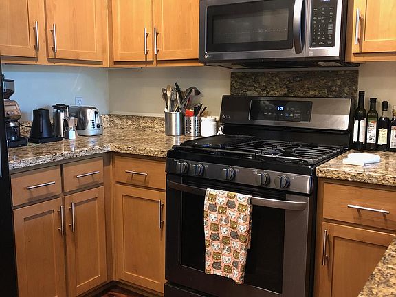 Kitchen with brand new appliances