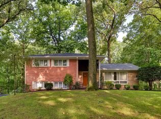 12402 Woodcrest Ln, Glen Arm, MD 21057