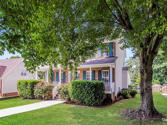 3rd image of 1530 Barry Oak Ct