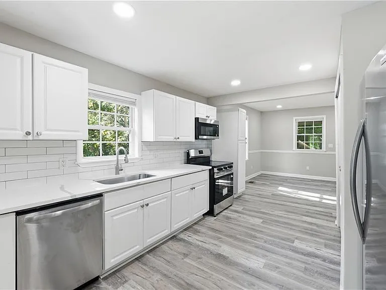 3024 Grand Ave SW — Photo 8