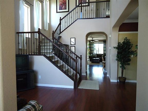 2nd image of 1136 Lost Trail Dr