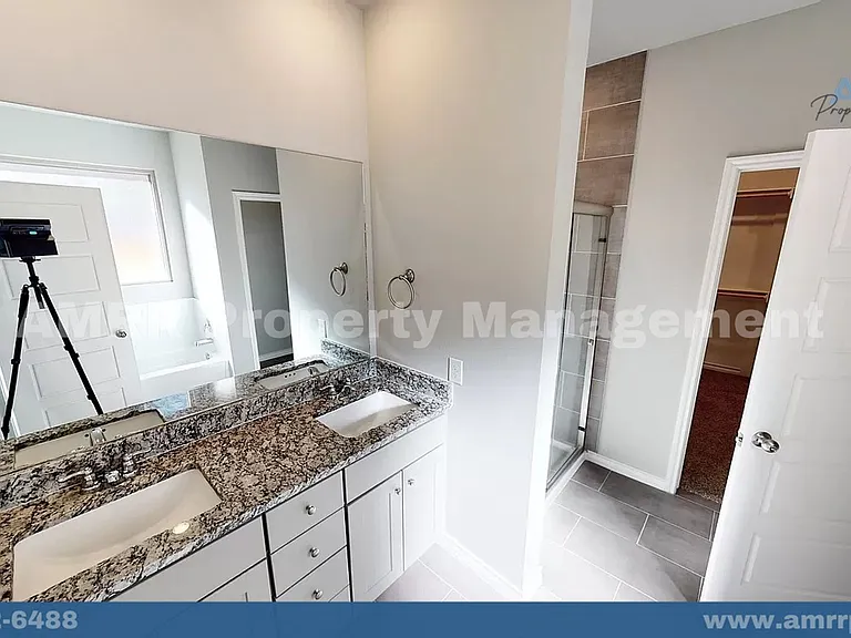 5803 Waverly Ave — Photo 20