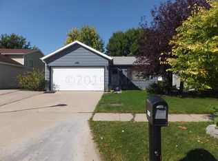 3525 29th St S, Fargo, ND 58104