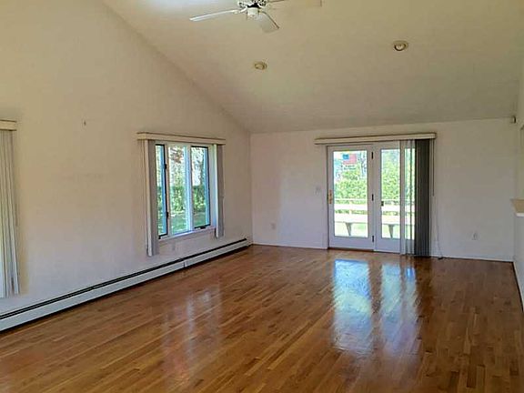 4th image of 29 Roosevelt Dr