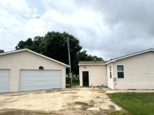 401 4th St, Hayti, SD 57241