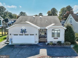 10 Waters Edge Ct, Ocean Pines, MD 21811