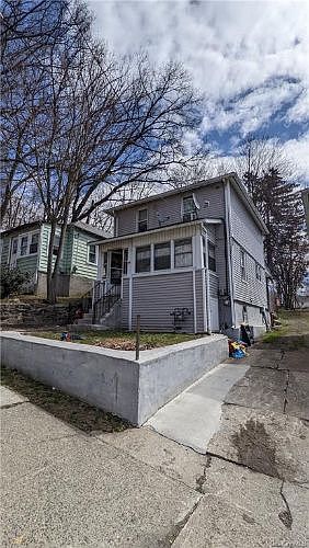 1st image of 52 Wilkin St