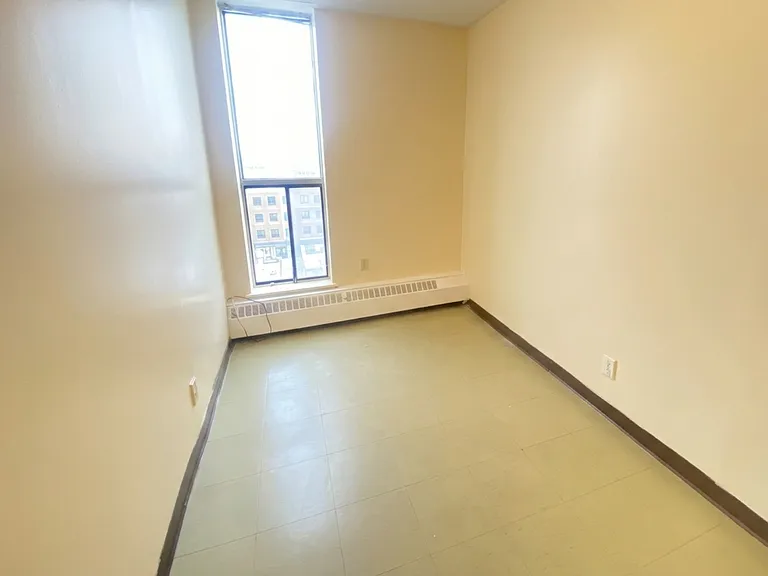 401 Princess St — Photo 26