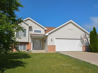 6001 Shetland Dr NW, Rochester, MN 55901