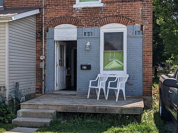 2nd image of 1083 3rd Ave E