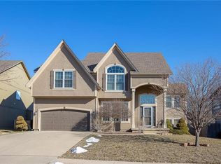 17944 W 158th St, Olathe, KS 66062