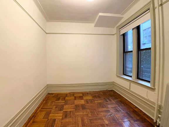 5th image of 253 Parkside Ave #1F