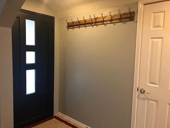 5th image of 715 Barton Ave