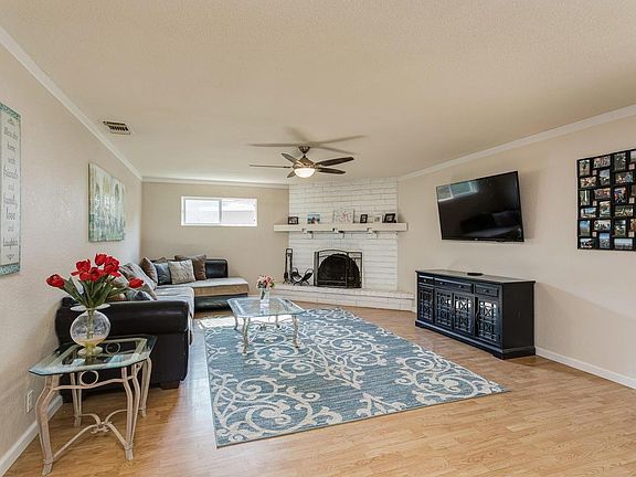 4th image of 8052 Glen Valley Cir