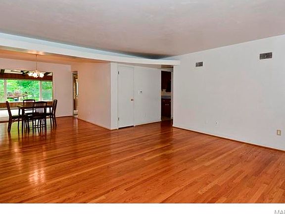 3rd image of 9211 Ewers Dr