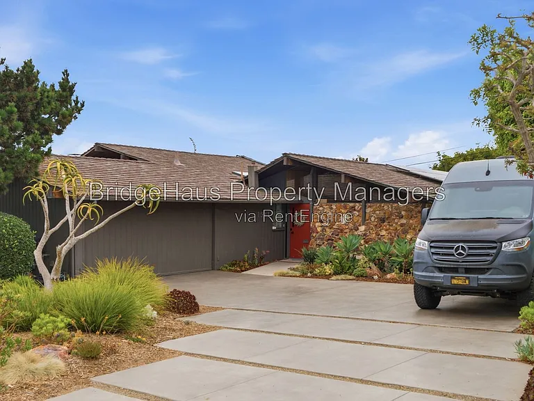 1541 Garrison Pl — Photo 2