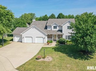 1 Laurel Ct, Washington, IL 61571