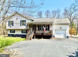 199 Magic Mountain Rd, Henryville, PA 18332