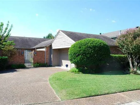 335 Summerwood St, Beaumont, TX 77706