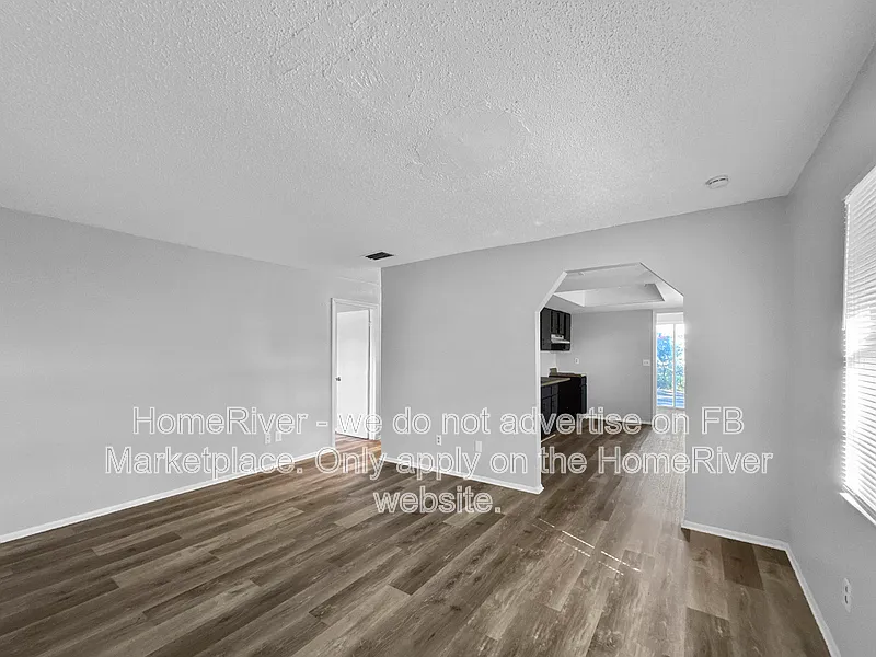 2 bed, 2.0 bath, 972 sqft, $1,395 — Photo 3