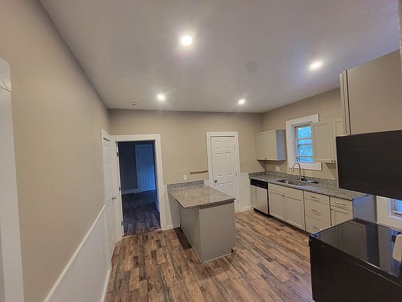 2nd image of 84 N Main St Floor 2