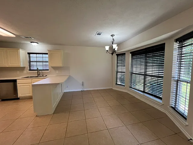 1880 Mullins Ct — Photo 10