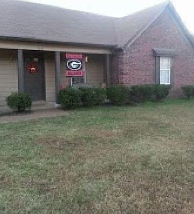 3rd image of 170 Village Dr E