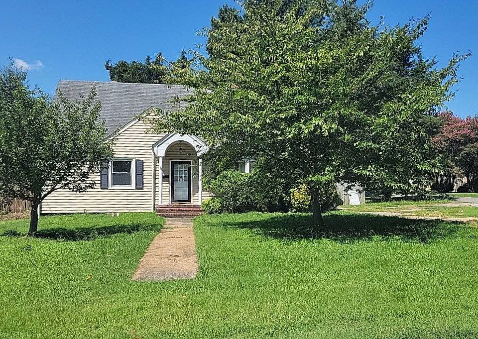 1st image of 2110 Snead Ave