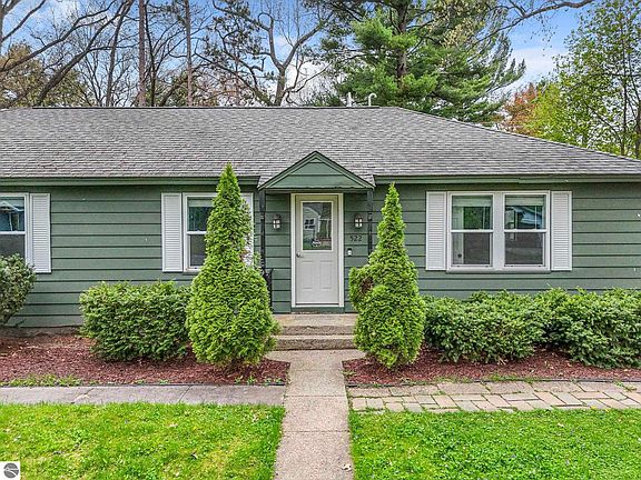 2nd image of 522 Cromwell Dr