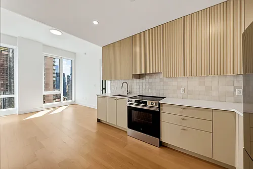 250 W 49th St Photo 1