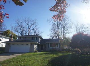 5242 Graham Dr, Lyndhurst, OH