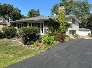 333 S Oak St, Itasca, IL 60143