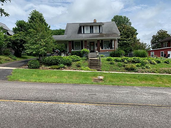 3rd image of 104 Logan Ave