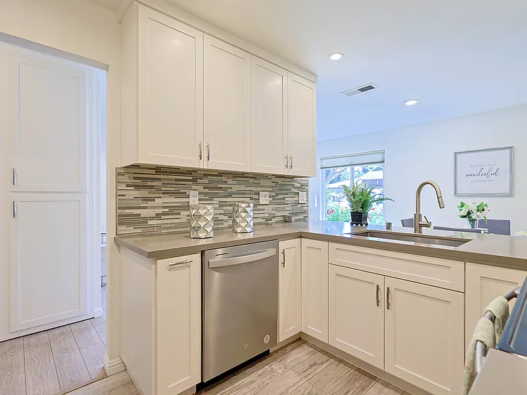 5078 Pine Tree Ter — Photo 11