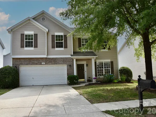 9007 Goldfields Dr, Charlotte, NC 28227