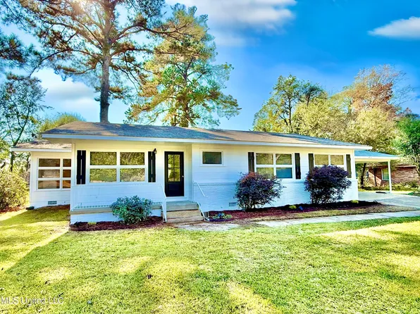912 Lee Ave, Crystal Springs, MS 39059