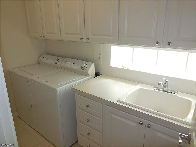 3914 Upolo Ln — Photo 23